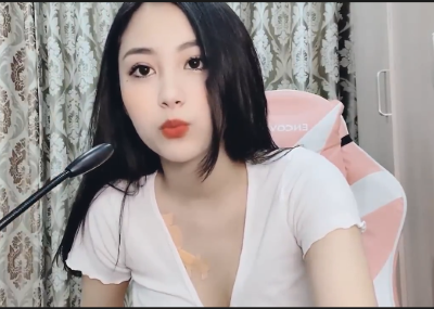 Clip nóng em phuong bom chát sex cởi đồ show hàng họo